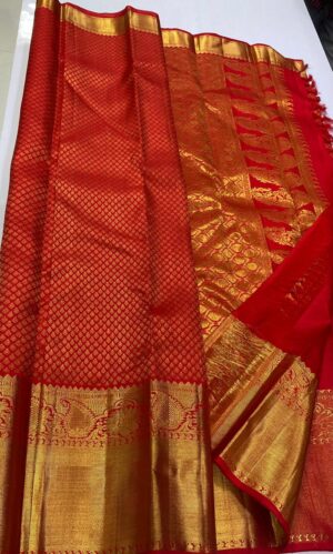Pure Kanchipuram Handloom Silk Saree - Image 3