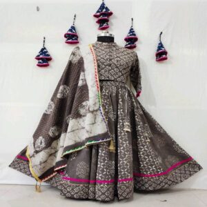 Cotton Long Skirt with Blouse - Image 10