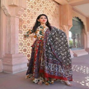 Cotton Long Skirt with Blouse - Image 46