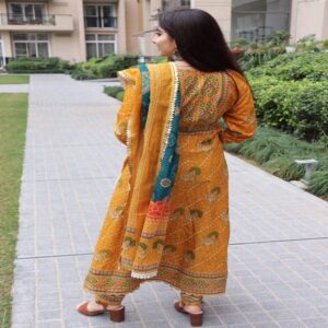 Elegant Pure Cotton Kurta+Pant+Dupatta set - Image 3