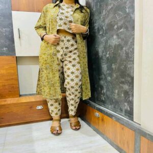 Crop Top with Pant and Shrug - Image 7