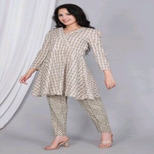 Peplum Short Kurti Pant Set - Image 11