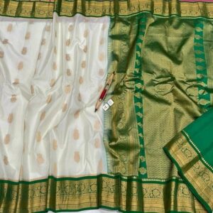Pure Gadwal Silk Saree - Image 32