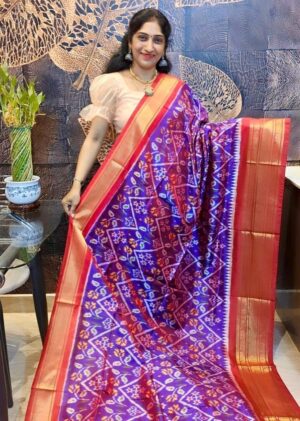 Ikkat Silk Saree - Image 16
