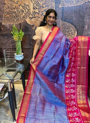 Ikkat Silk Saree - Image 11