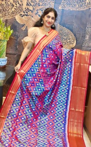Ikkat Silk Saree - Image 17