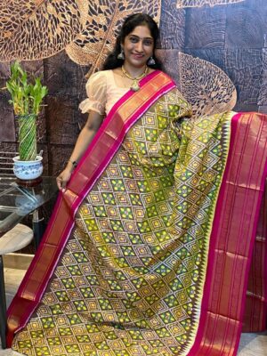 Ikkat Silk Saree - Image 15