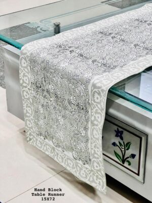 Table Runner - Image 12